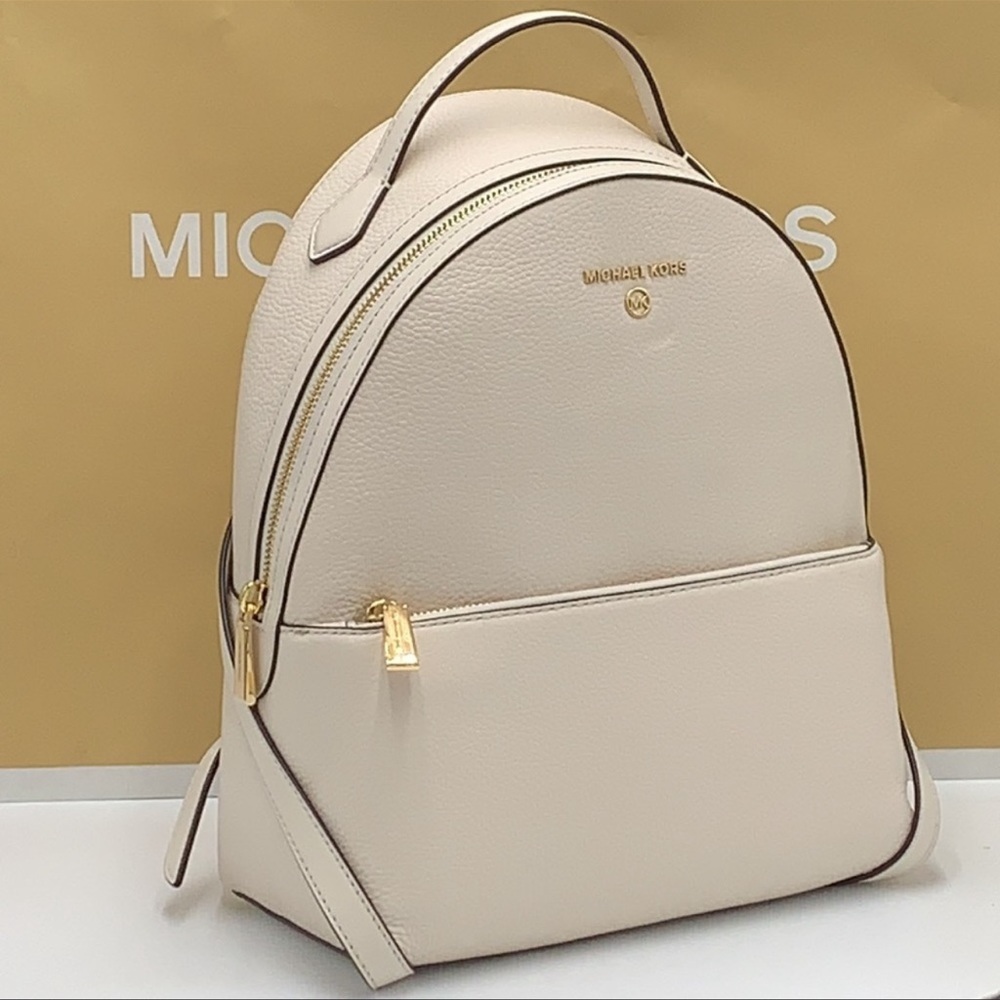 Michael Kors Women's Valerie Medium Pebbled Leather Backpack
Light Cream 
NWT